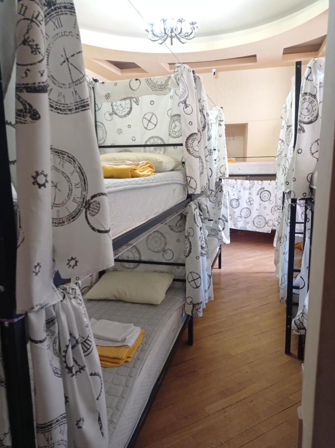 Sun City Hostel เยเรวาน ภายนอก รูปภาพ