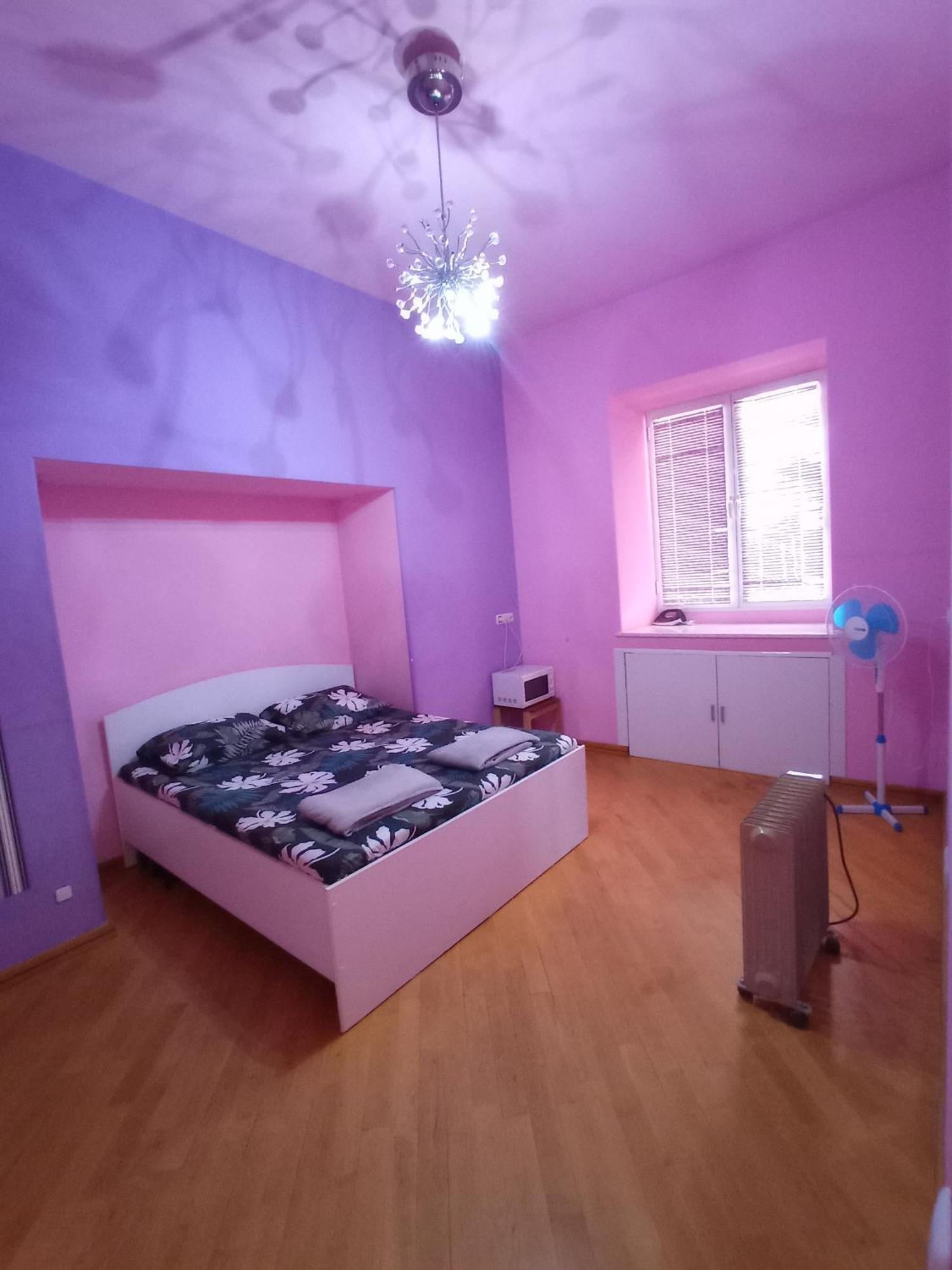 Sun City Hostel เยเรวาน ภายนอก รูปภาพ